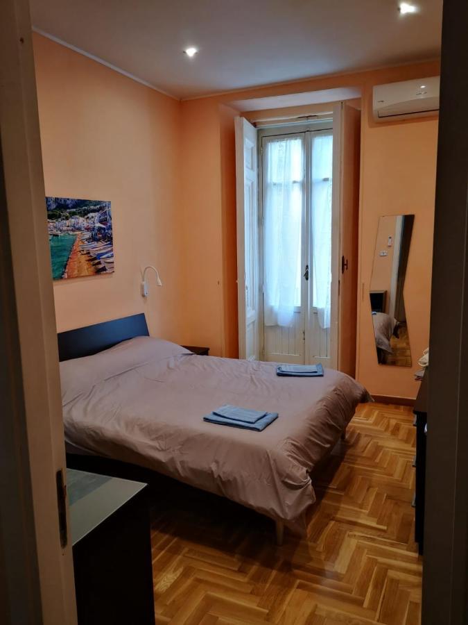 Casa Cupiello Via Chiaia - Casa Vacanze Ad Uso Esclusivo Naples Luaran gambar